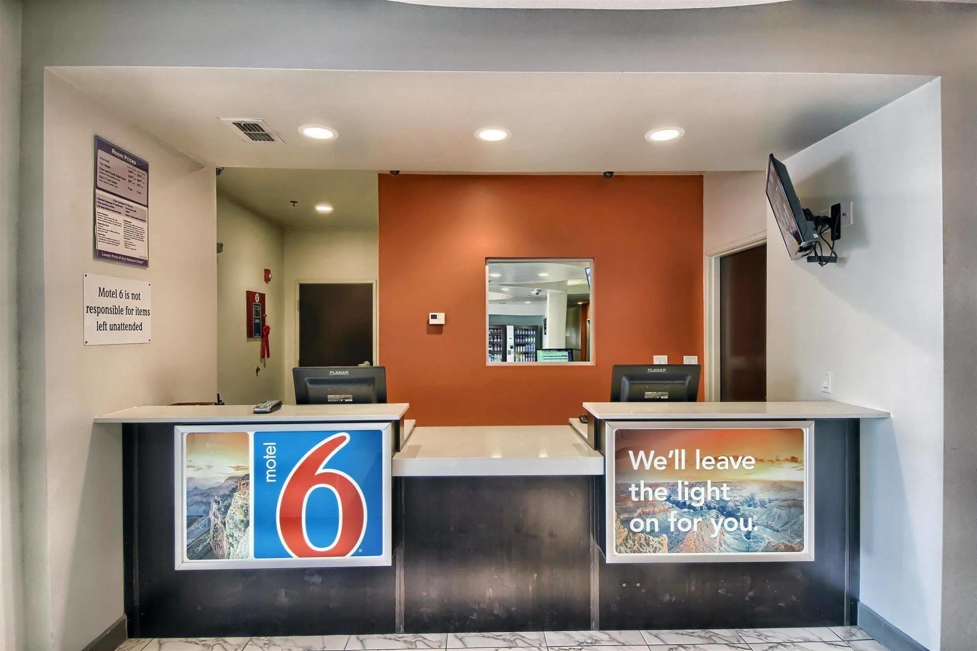 Hotel 6-weslaco, Tx