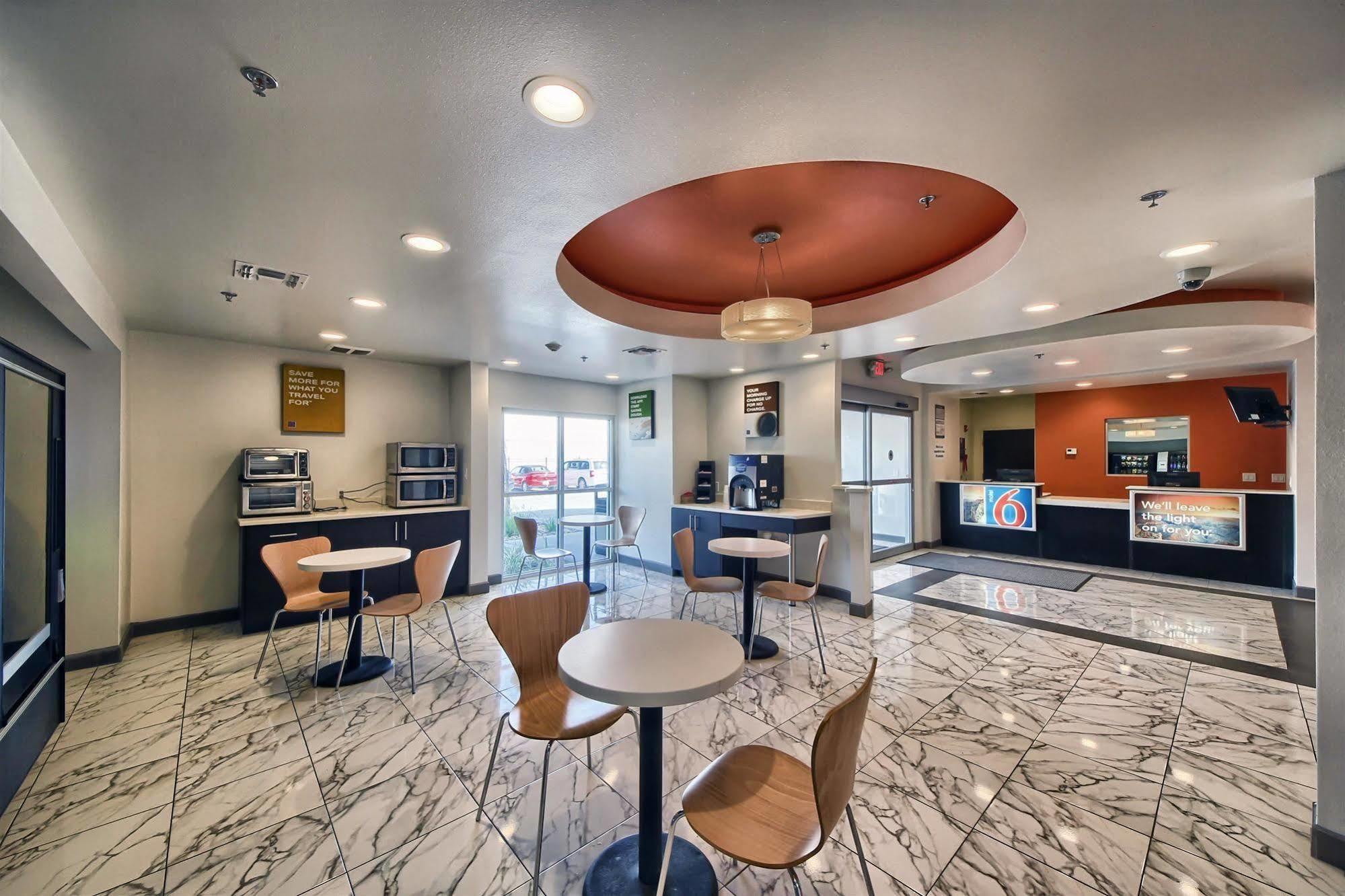 Hotel 6-weslaco, Tx